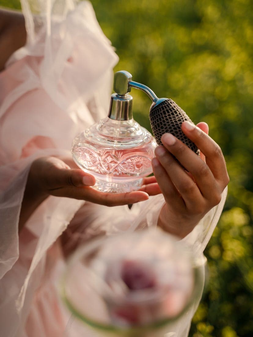 Love Her Perfume - Women's Fragrance Guide